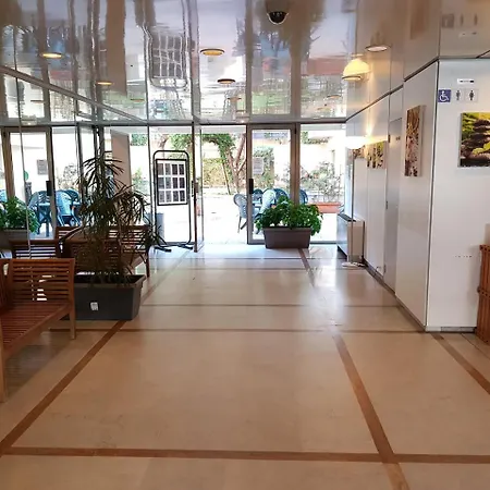 Apartmanhotel Couleurs Soleil, Juan Les Pins 3*